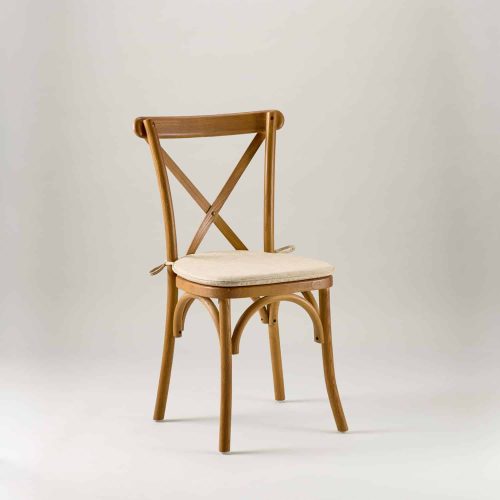 Warm oak crossback chair – Jollies commercial furniture (1)